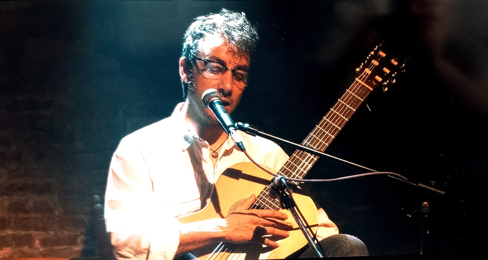Guitarra y silencio